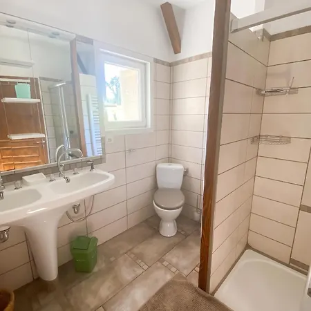 Maison Familiale Spacieuse A Avec Jardin 115 M² Lacam-dʼOurcet