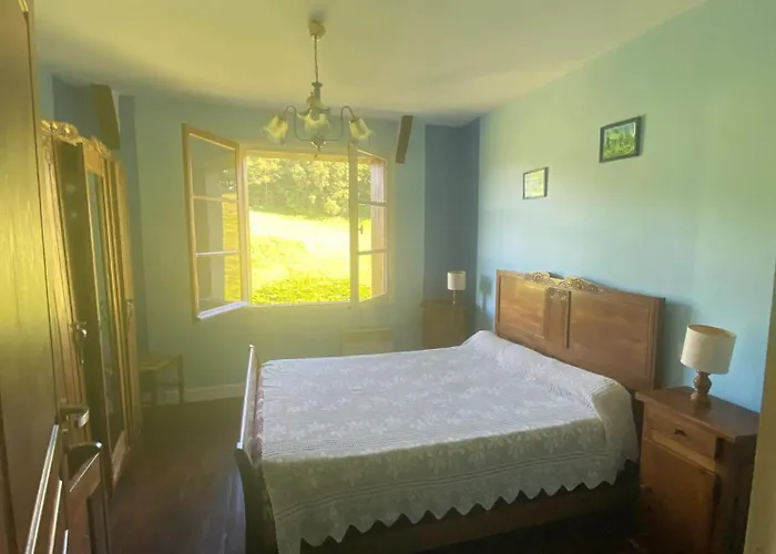 Maison Familiale Spacieuse à Avec Jardin 115 M² * Lacam-dʼOurcet